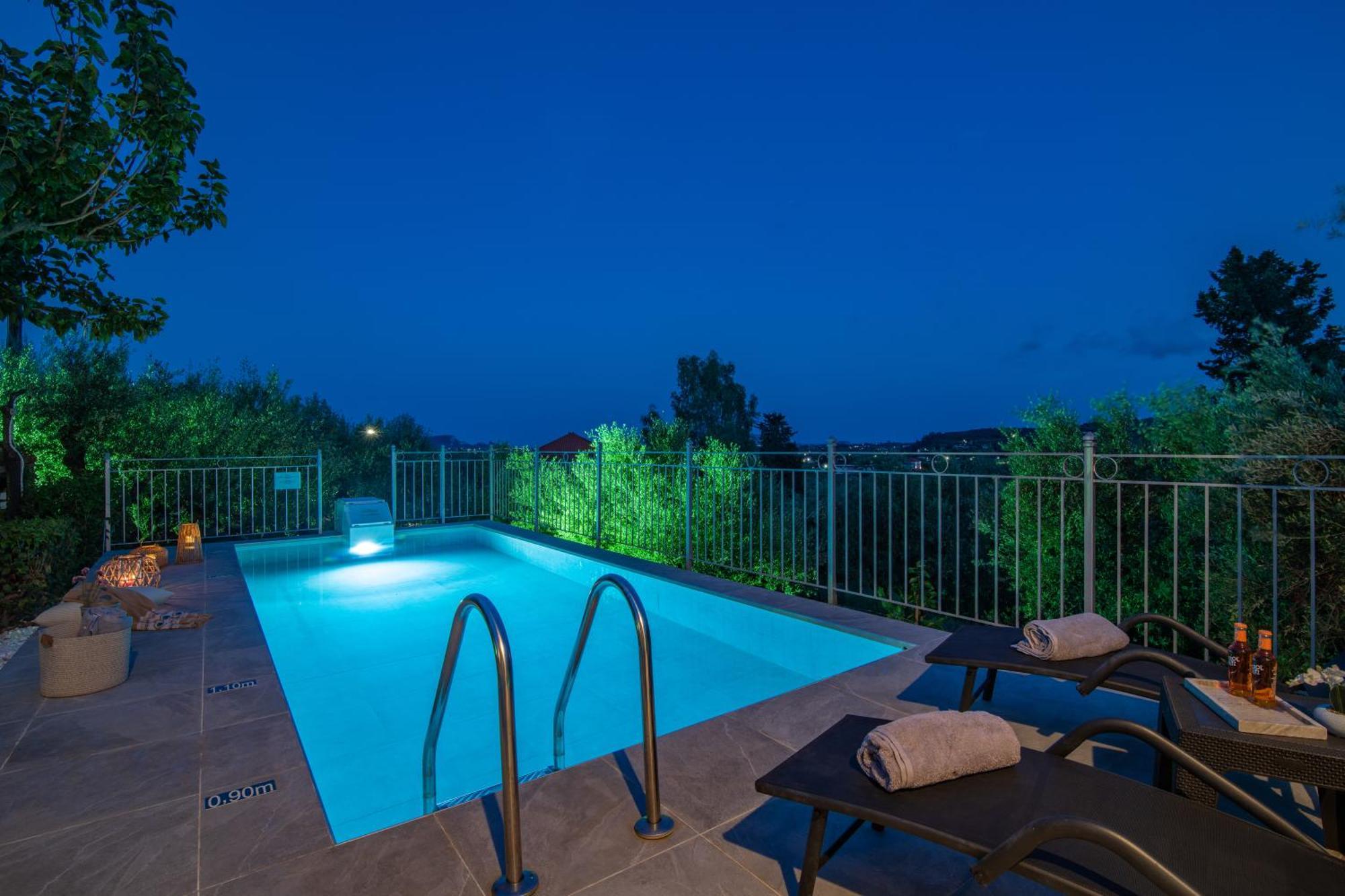 Vrisi Holiday home *